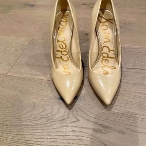 Sam Edelman Danna pointed toe pump